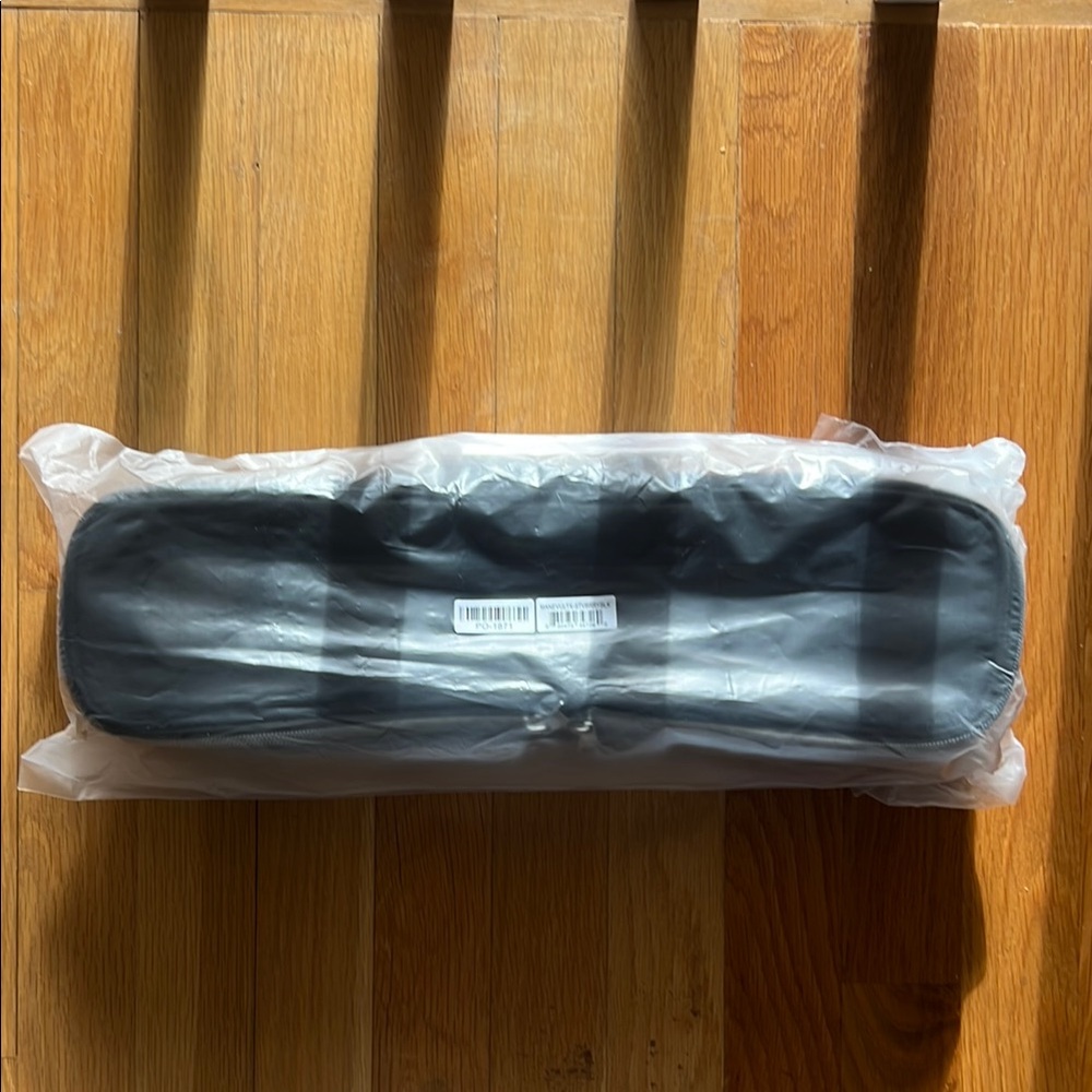 NWT Lug Maneuver Ultra X Pouch